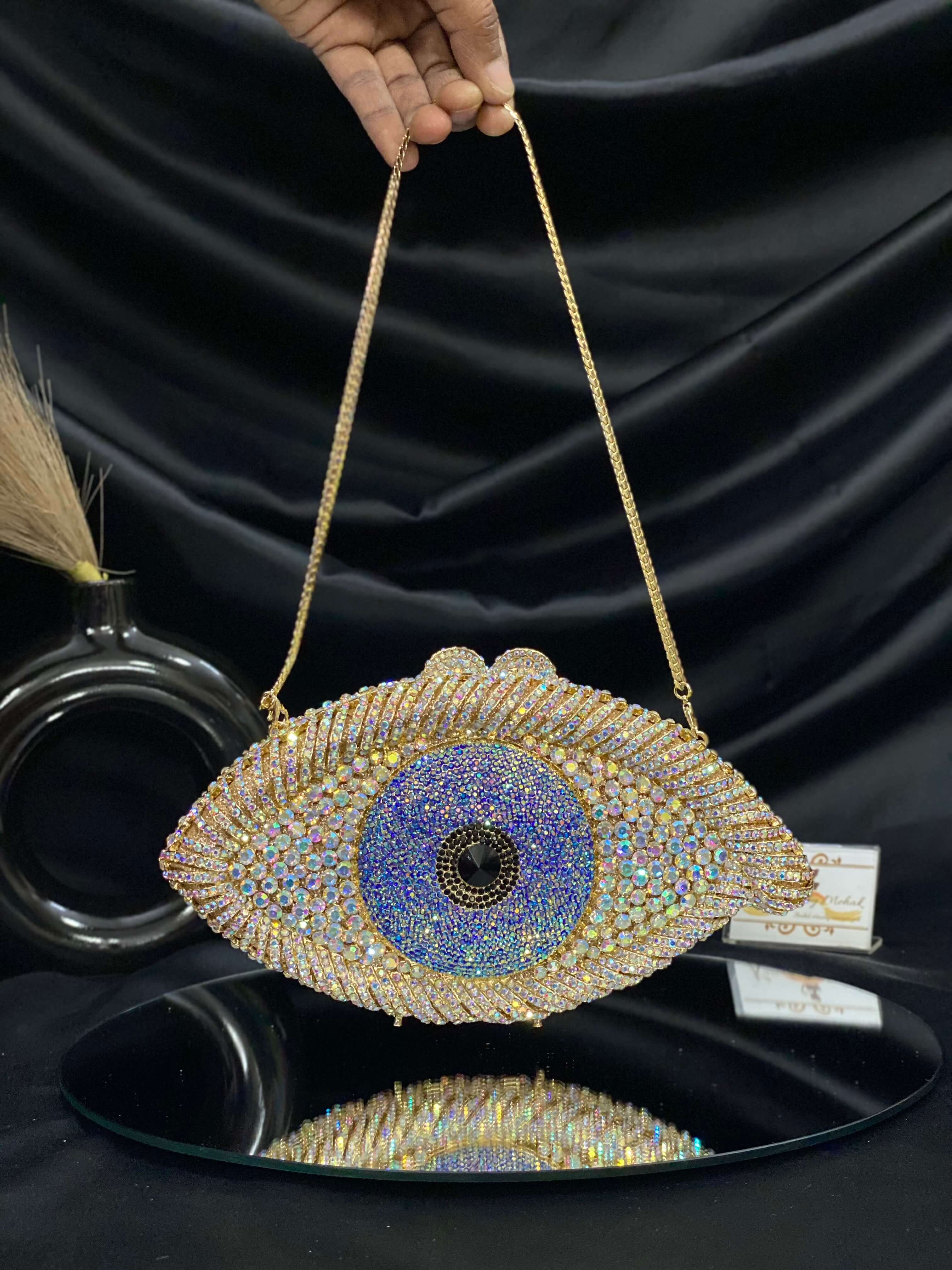 Rhinestone Crystal Clutches at Rs 4000/piece in New Delhi | ID:  2850303372973